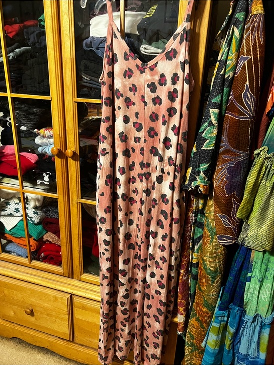 Zenana Outfitters Dresses & Skirts - Zenana Outfitters Pink Leopard Print Maxi Slip Dress